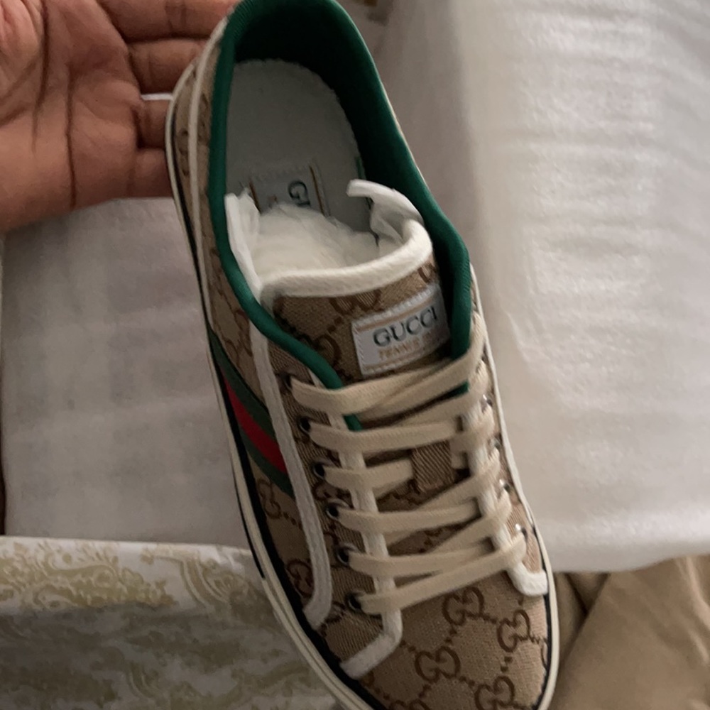 Shoe - Picture 5 of 5